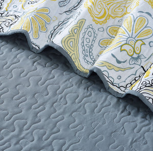 Yellow/Grey Paisley Printed Reversible Bedspread/Quilt Set